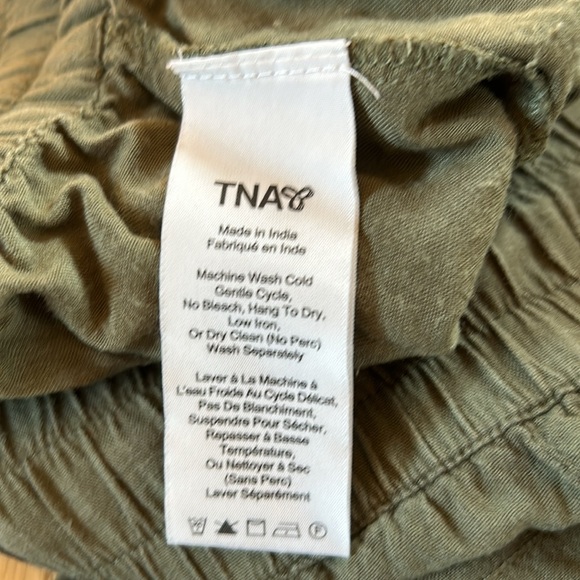 Aritzia TNA TALULA joggers in olive green - Picture 5 of 7